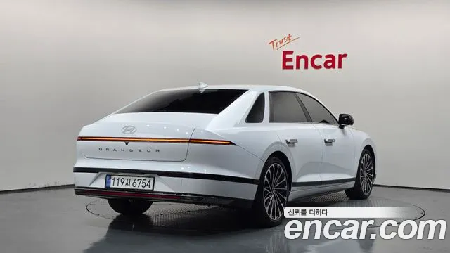 Hyundai Grandeur Grandeur (GN7) 3.5 Бензин 4WD — Фото автомобиля 2