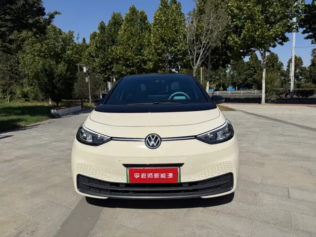 Volkswagen ID.3 — Фото автомобиля 3