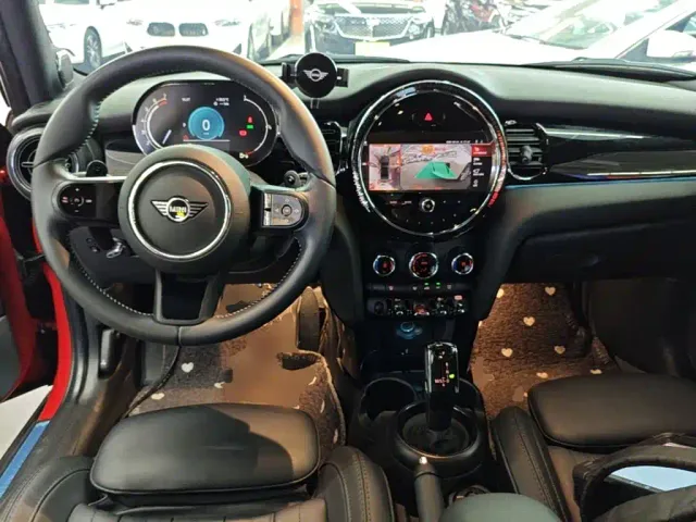 MINI Hatch — Фото автомобиля 9