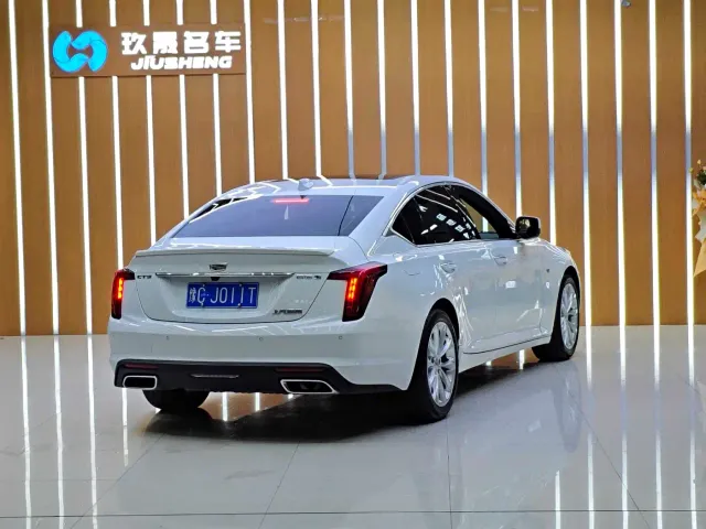 Cadillac CT5 — Фото автомобиля 6