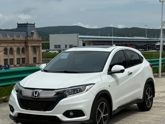 Honda Vezel — Фото автомобиля 3
