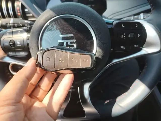 BYD Yuan PLUS — Фото автомобиля 8