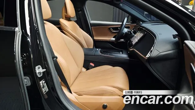 Mercedes-Benz E-Class W214 — Фото автомобиля 12