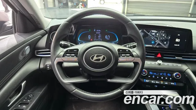Hyundai Avante CN7 — Фото автомобиля 16