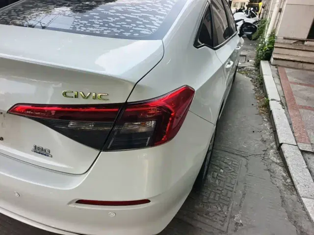 Honda Civic — Фото автомобиля 7