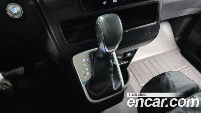 Hyundai Staria — Фото автомобиля 12