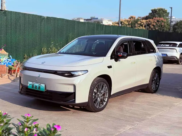 Фотография автомобиля — Leapmotor C10