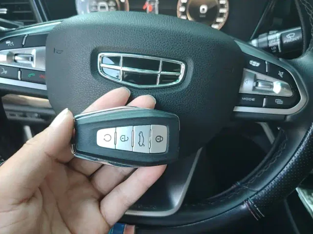 Geely Borui — Фото автомобиля 8
