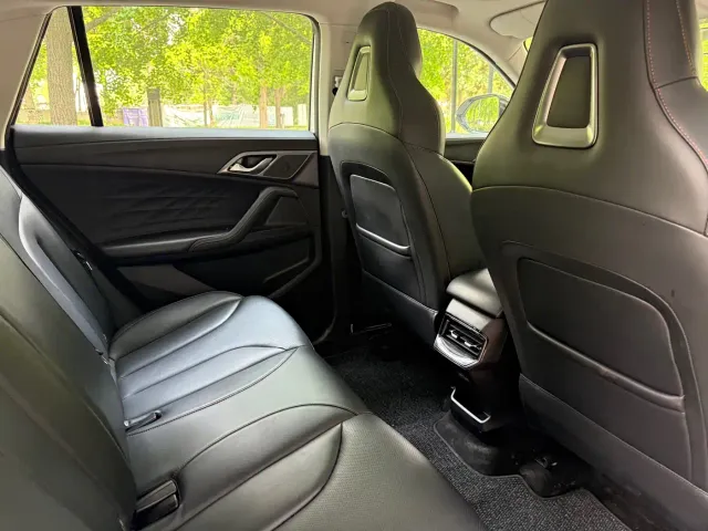 Roewe RX5 — Фото автомобиля 11