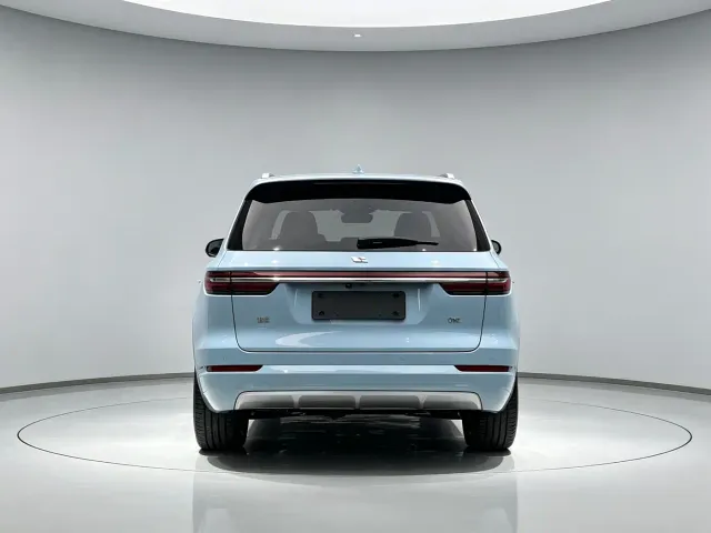 Li Auto ONE — Фото автомобиля 5