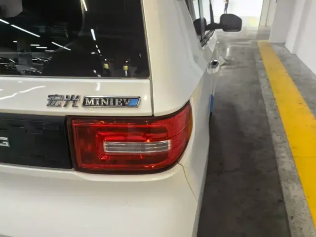 Wuling Hongguang Mini EV — Фото автомобиля 7