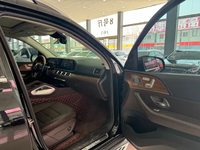 Mercedes-Benz GLS-Class — Фото автомобиля 9