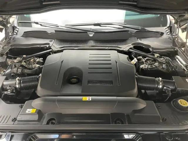 Land Rover Range Rover Sport — Фото автомобиля 24