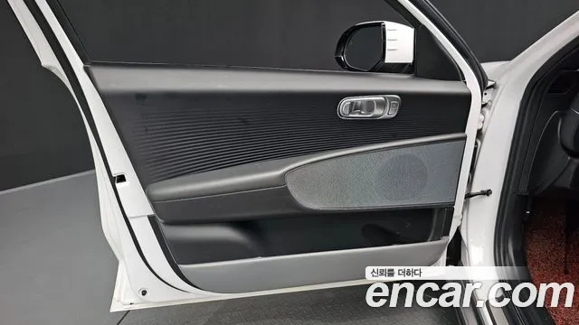 Hyundai Ioniq 6 — Фото автомобиля 24
