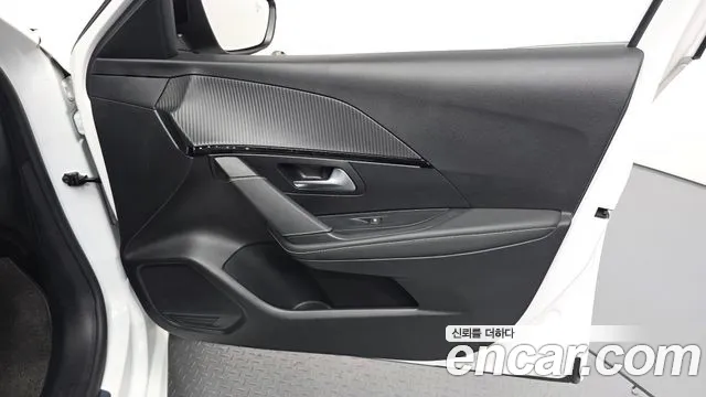 Peugeot 208 — Фото автомобиля 24