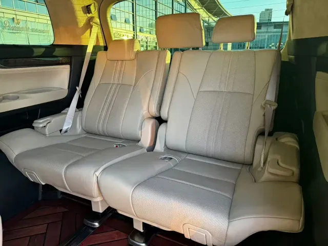 Toyota Alphard — Фото автомобиля 13