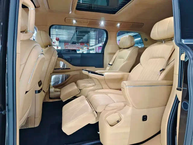 Voyah Auto Voyah Dreamer 2025 PHEV AWD Flagship Kunpeng Edition — Фото автомобиля 8