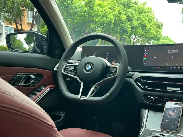 BMW 3 Series — Фото автомобиля 17