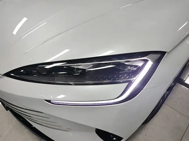 BYD Seal — Фото автомобиля 23