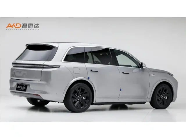 Li Auto L8 — Фото автомобиля 3