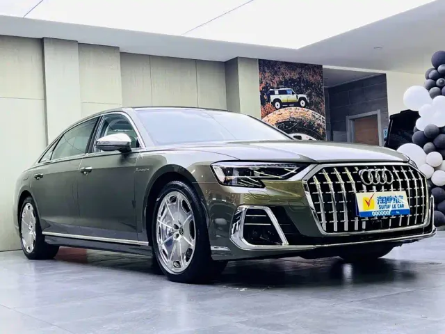 Audi A8 — Фото автомобиля 3