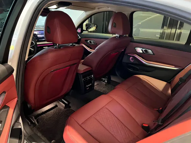 BMW 3 Series — Фото автомобиля 11