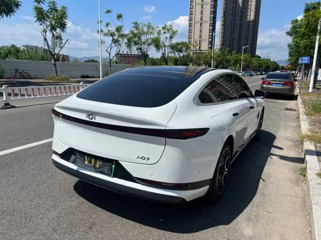 Changan Qiyuan A07 — Фото автомобиля 9