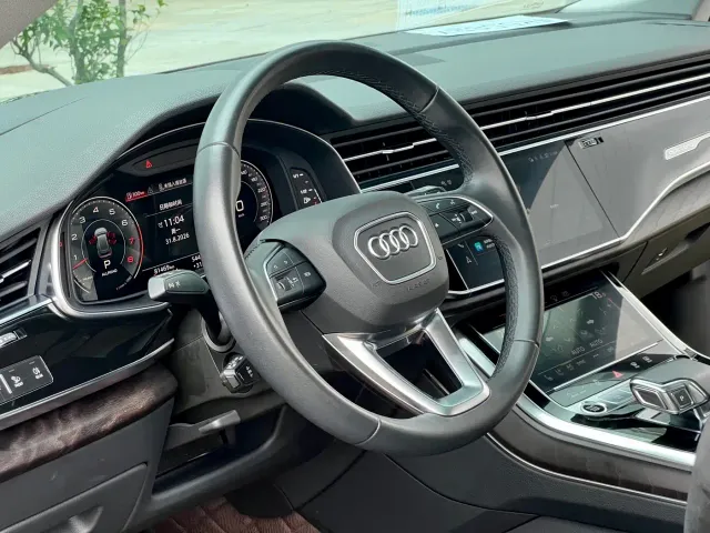 Audi Q8 — Фото автомобиля 15