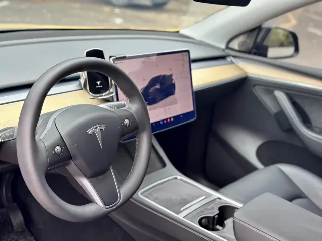 Tesla Model Y 2022 Facelift Rear-Wheel Drive Version — Фото автомобиля 4