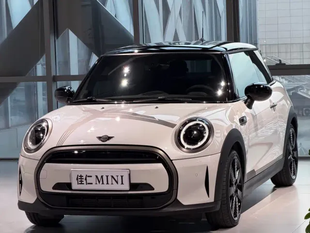 MINI Hatch — Фото автомобиля 2