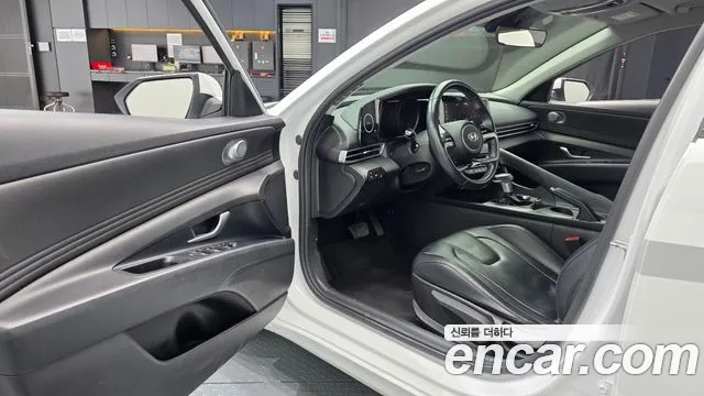Hyundai AVANTE Avante (CN7) — Фото автомобиля 10