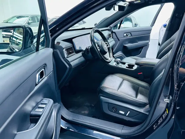 Li Auto ONE — Фото автомобиля 4