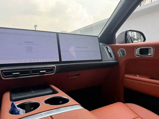 Li Auto L9 — Фото автомобиля 17