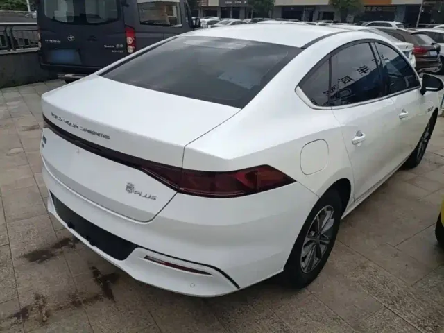 BYD Qin PLUS — Фото автомобиля 6