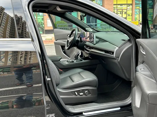 Cadillac XT4 — Фото автомобиля 21