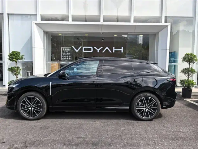 Voyah Zhiyin — Фото автомобиля 10