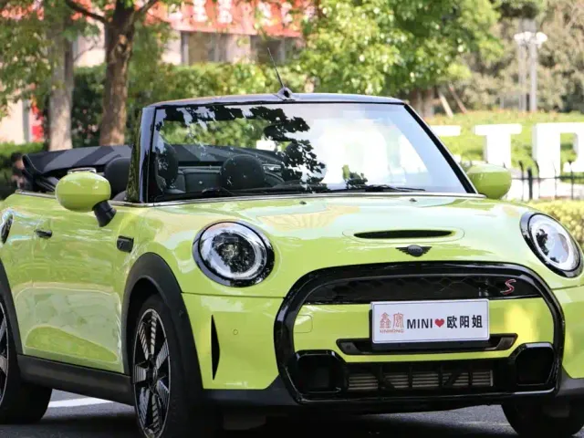 MINI Hatch — Фото автомобиля 3