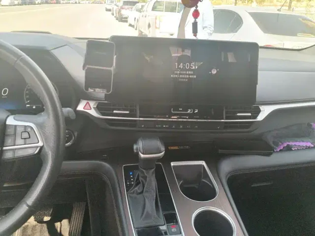 Toyota Granvia — Фото автомобиля 13