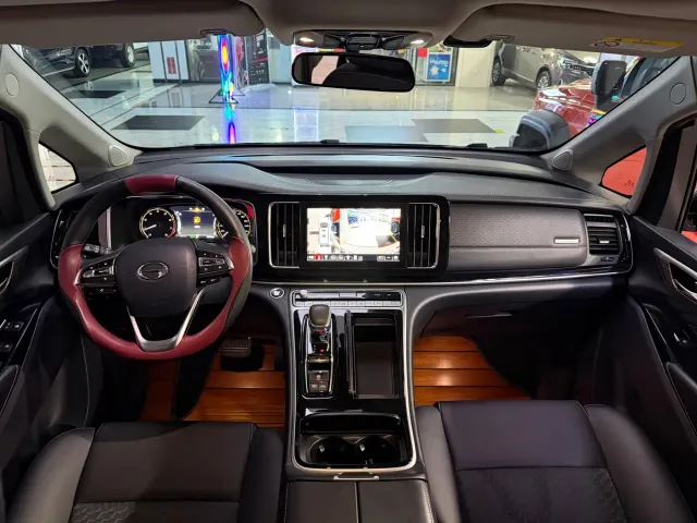 GAC Trumpchi M8 — Фото автомобиля 17