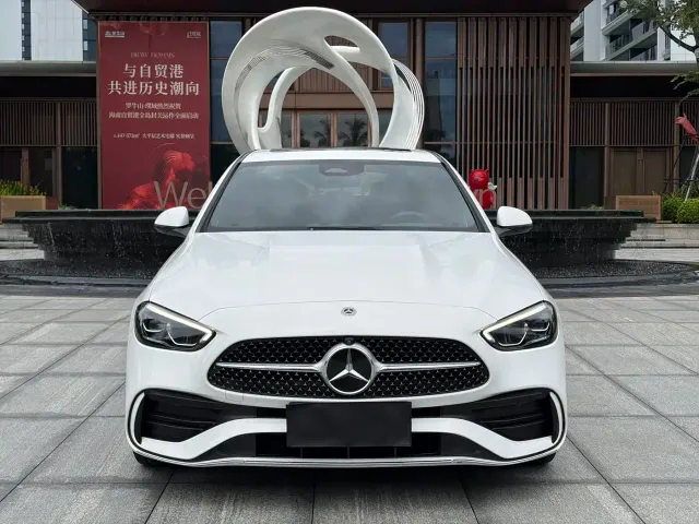Mercedes-Benz C-Class — Фото автомобиля 3