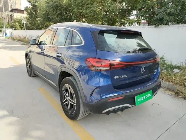 Mercedes-Benz EQA — Фото автомобиля 4
