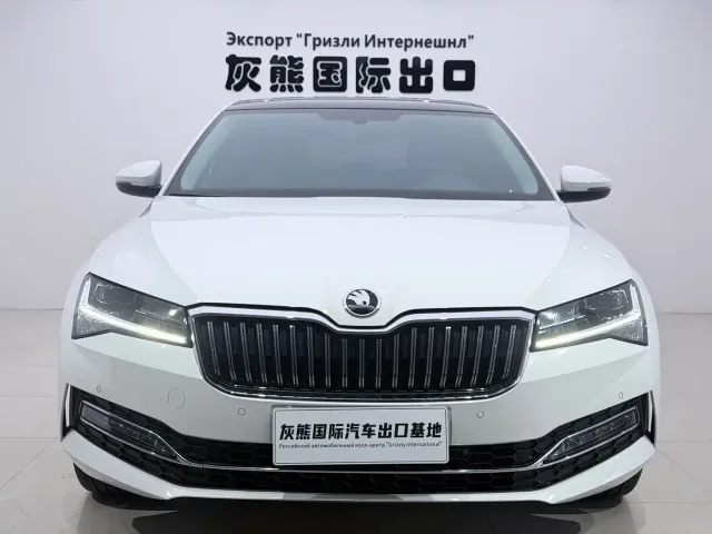 Skoda Superb — Фото автомобиля 2