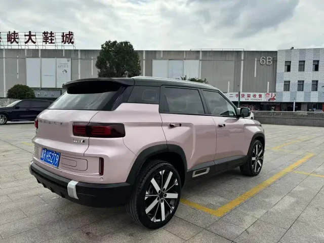 Geely ICON — Фото автомобиля 7