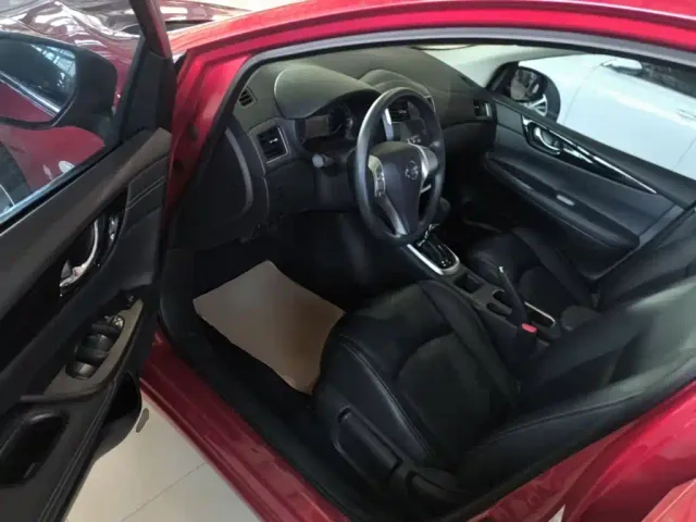 Nissan Tiida — Фото автомобиля 15