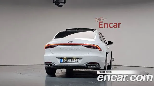 Hyundai Grandeur (New) Hybrid — Фото автомобиля 4