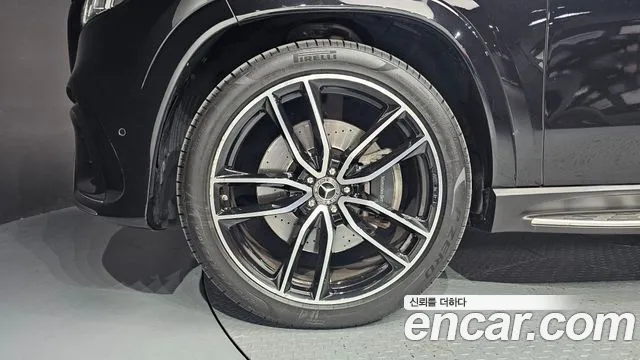 Mercedes-Benz GLS-Class — Фото автомобиля 5
