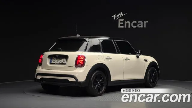 Mini Cooper Cooper 5 дверей Classic — Фото автомобиля 2