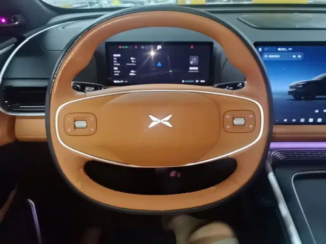 Xpeng G9 — Фото автомобиля 10