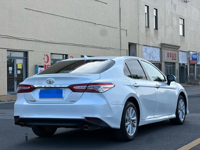 Toyota Camry — Фото автомобиля 4