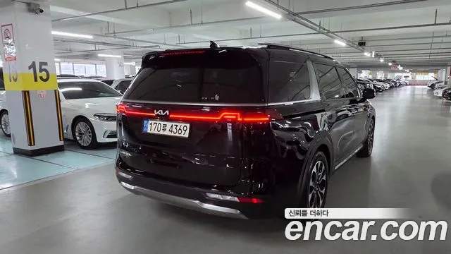 Kia Canival Carnival 4 поколение Бензин 7 мест Signature — Фото автомобиля 5
